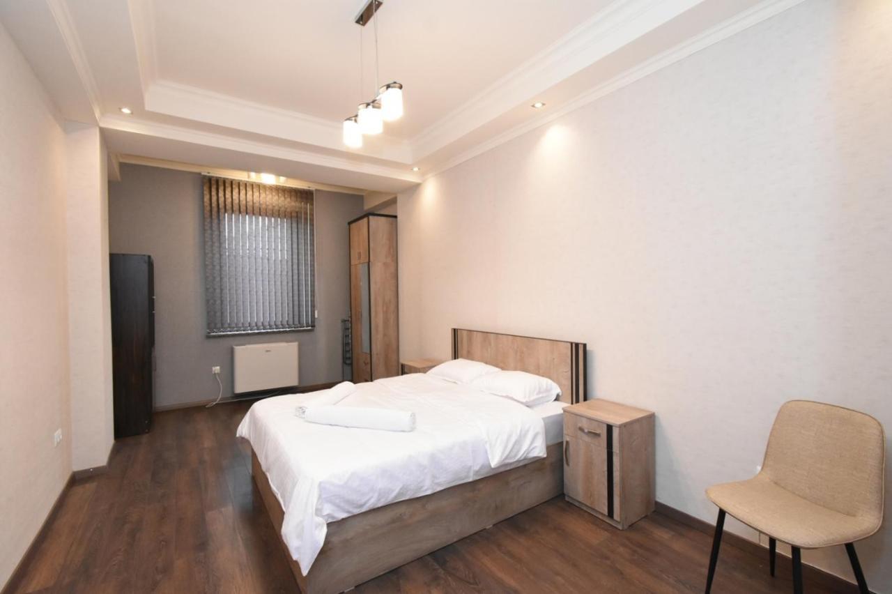 Malibu Apartment Yerevan Ngoại thất bức ảnh