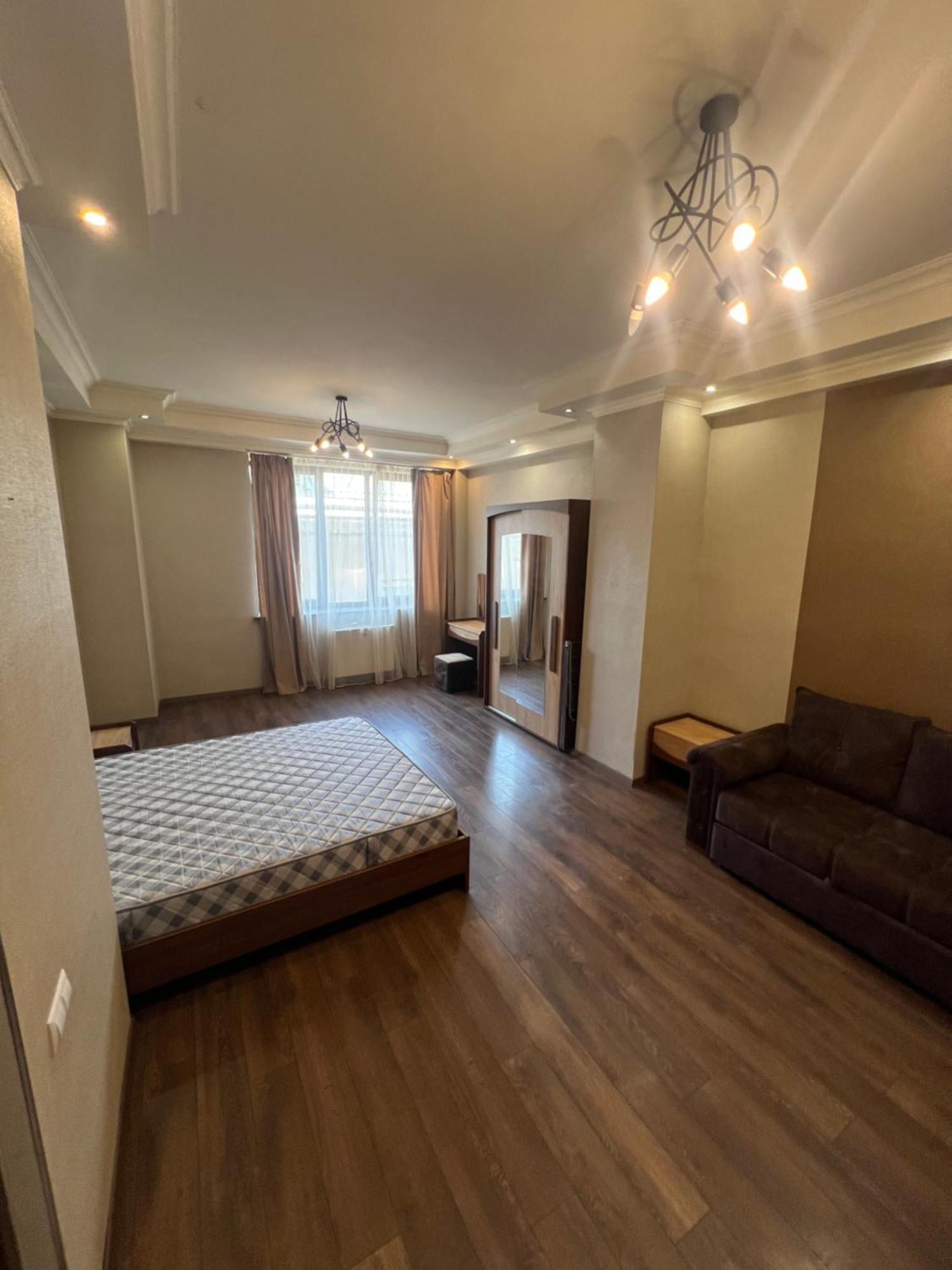 Malibu Apartment Yerevan Ngoại thất bức ảnh